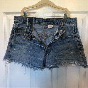 Levi’s VTG 501 Distressed Cut Off Shorts